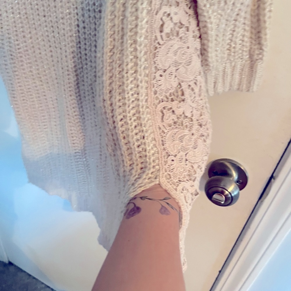 Cute light beige long sweater - Picture 4 of 6